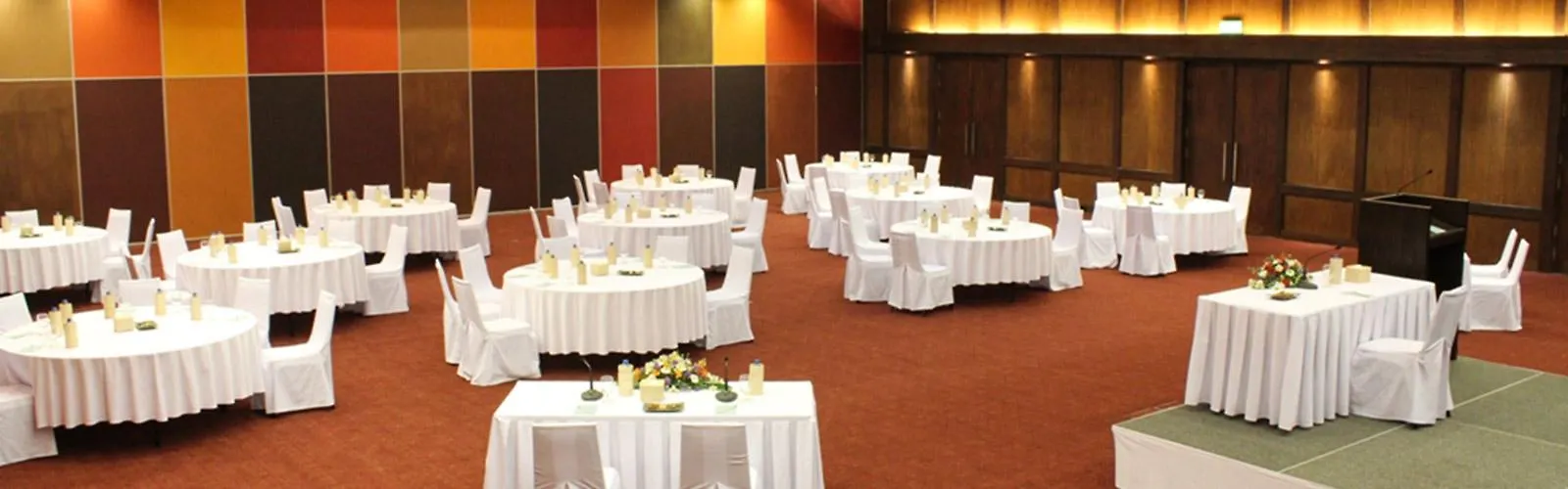 Jetwing Blue Hotel Negombo