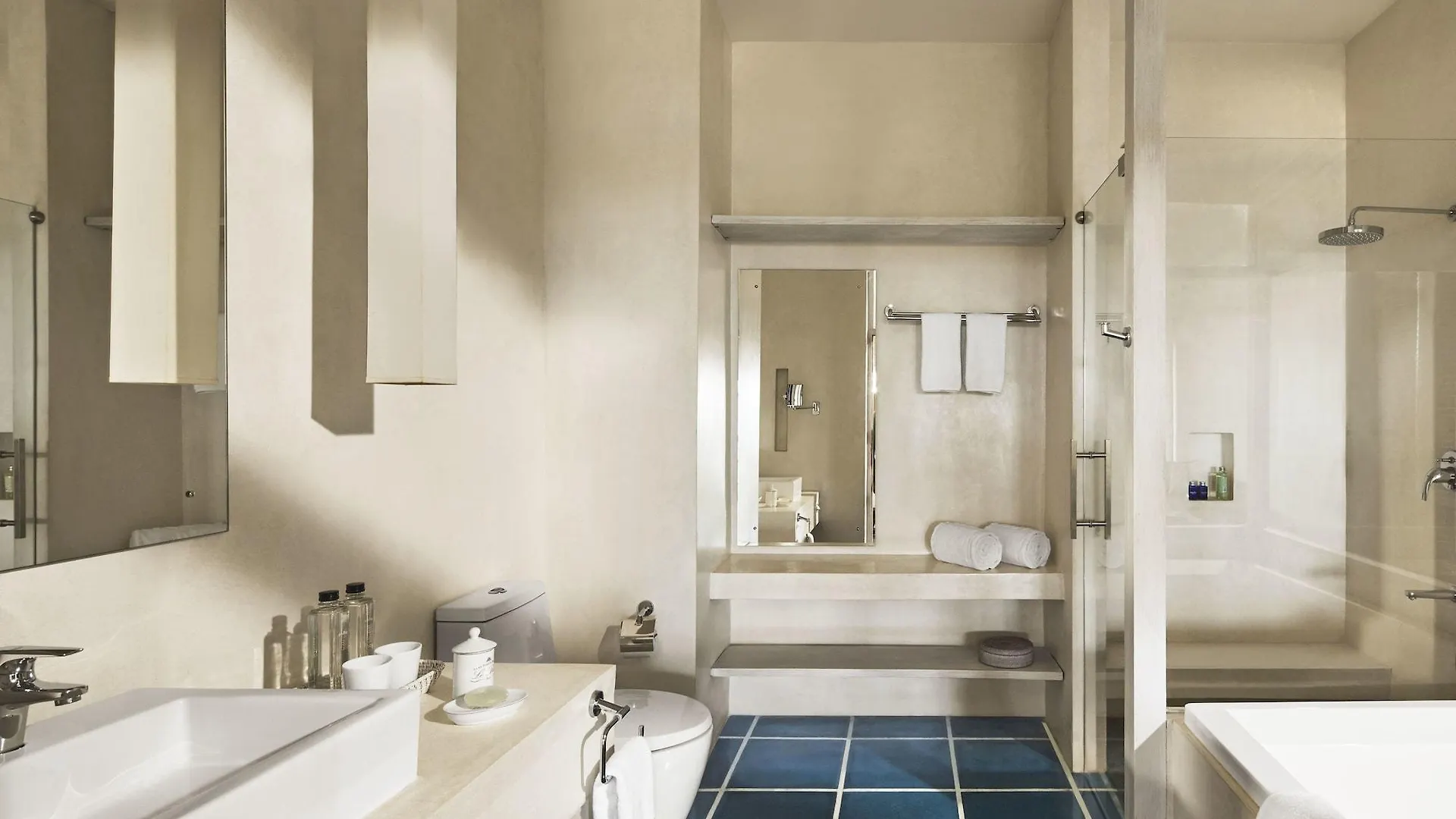 Hotel Jetwing Blue Negombo Resort