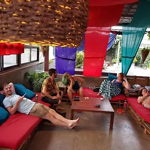 Colombo By Nomadic Hostal
